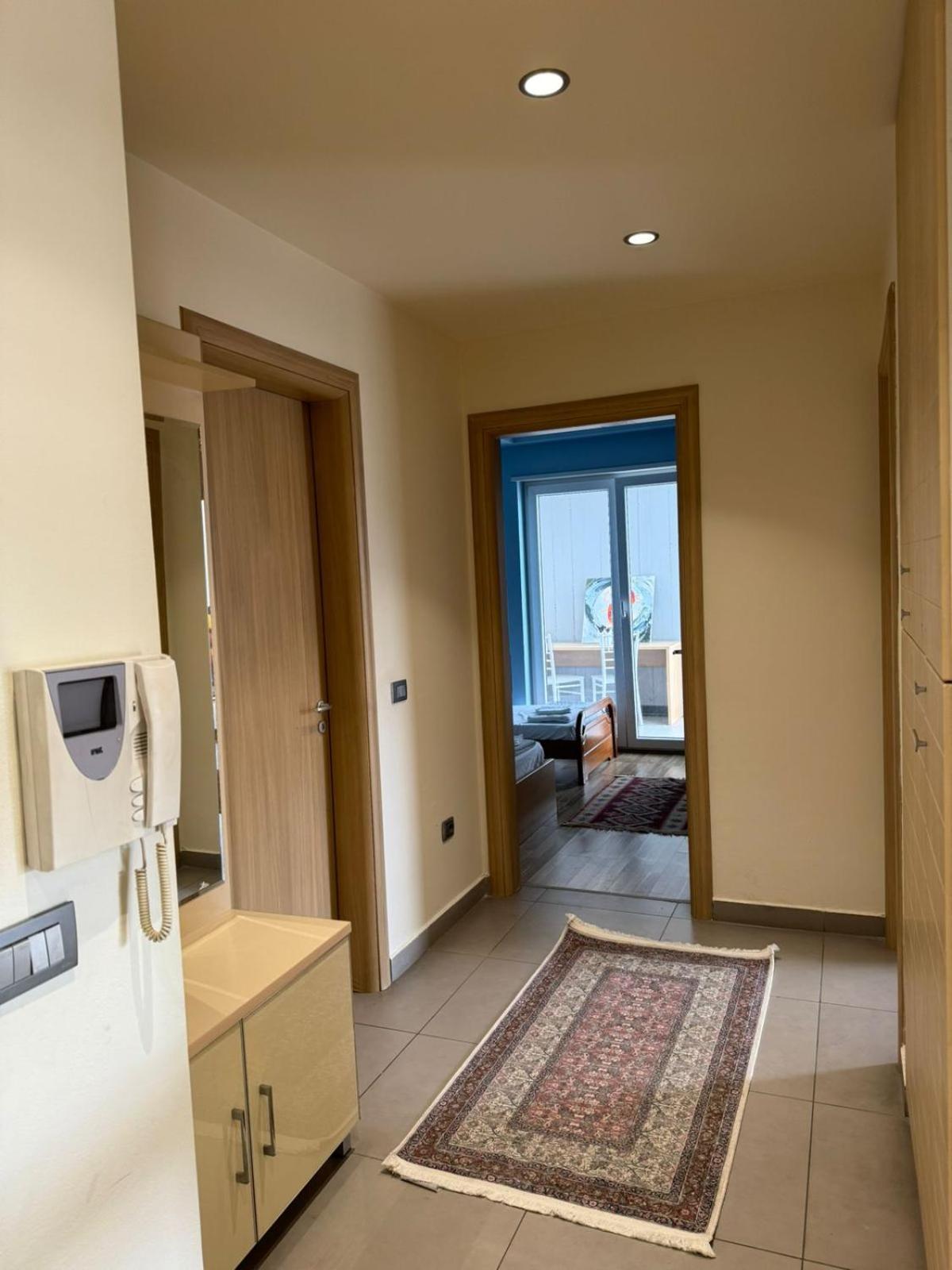Apartment Diem Near Pazari I Ri Tirana