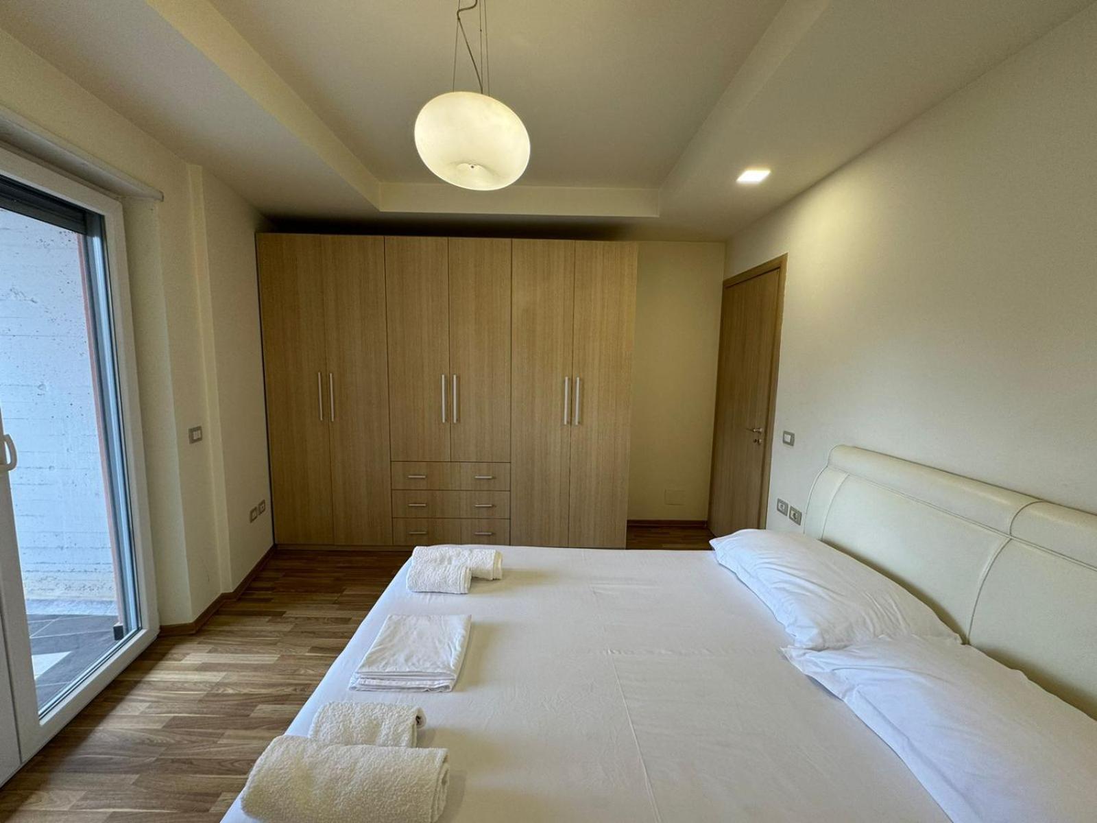 Apartment Diem Near Pazari I Ri Tirana